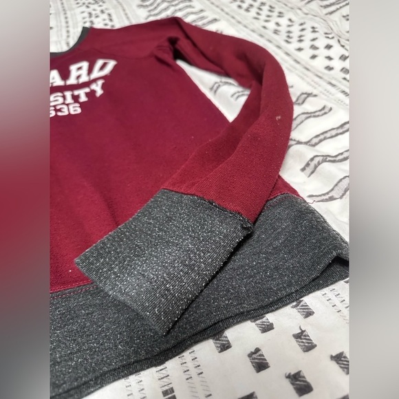 Harvard University Red Sweatshirt Pullover - Picture 2 of 7